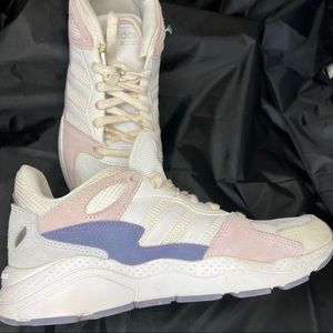 Adidas size 7.5- Ultra Foam Athletic Shoe. Light color design.